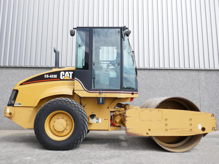 Drum Roller 2004 CATERPILLAR CS423E