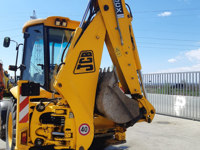 VERY GOOD 2007 JCB 3CX 