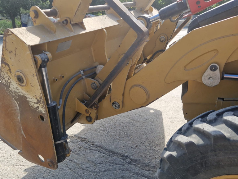 Tractor 2018 CATERPILLAR  428 F2