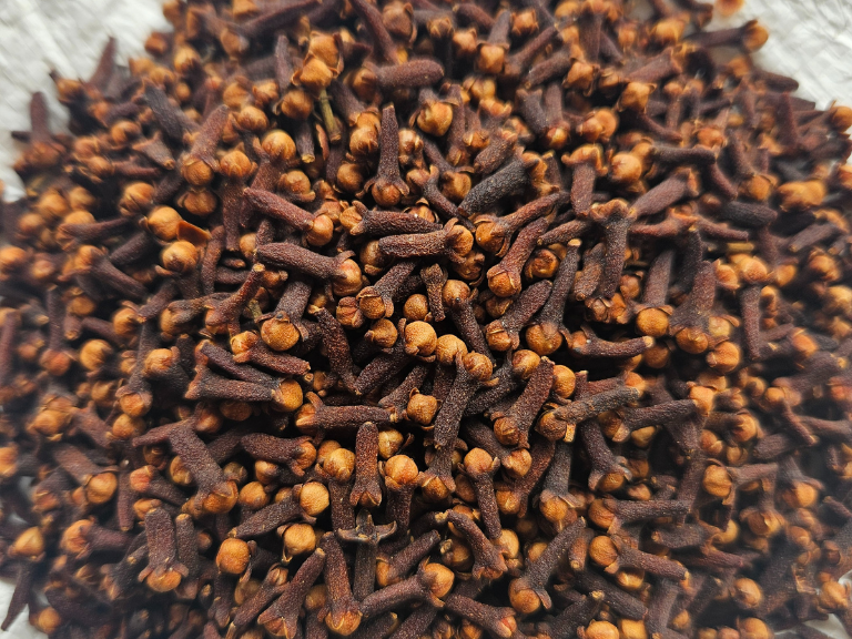 Cloves 