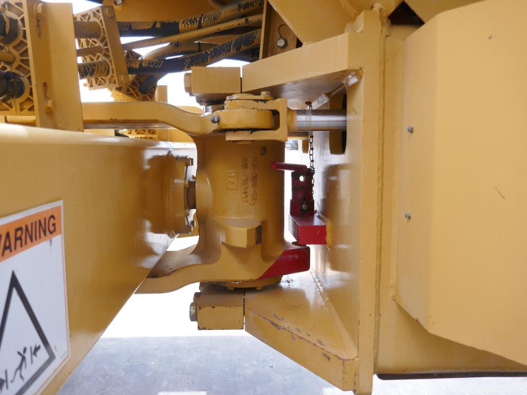 Drum Roller 2004 CATERPILLAR CS423E