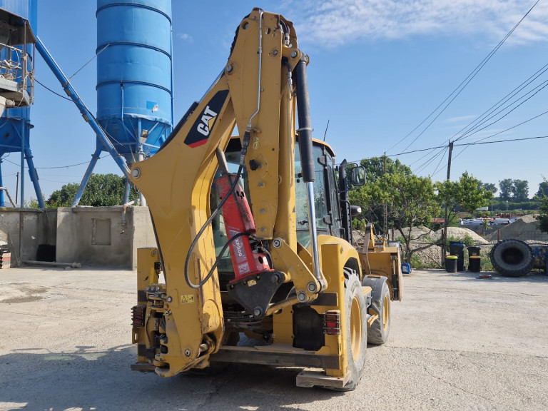 Tractor 2018 CATERPILLAR  428 F2